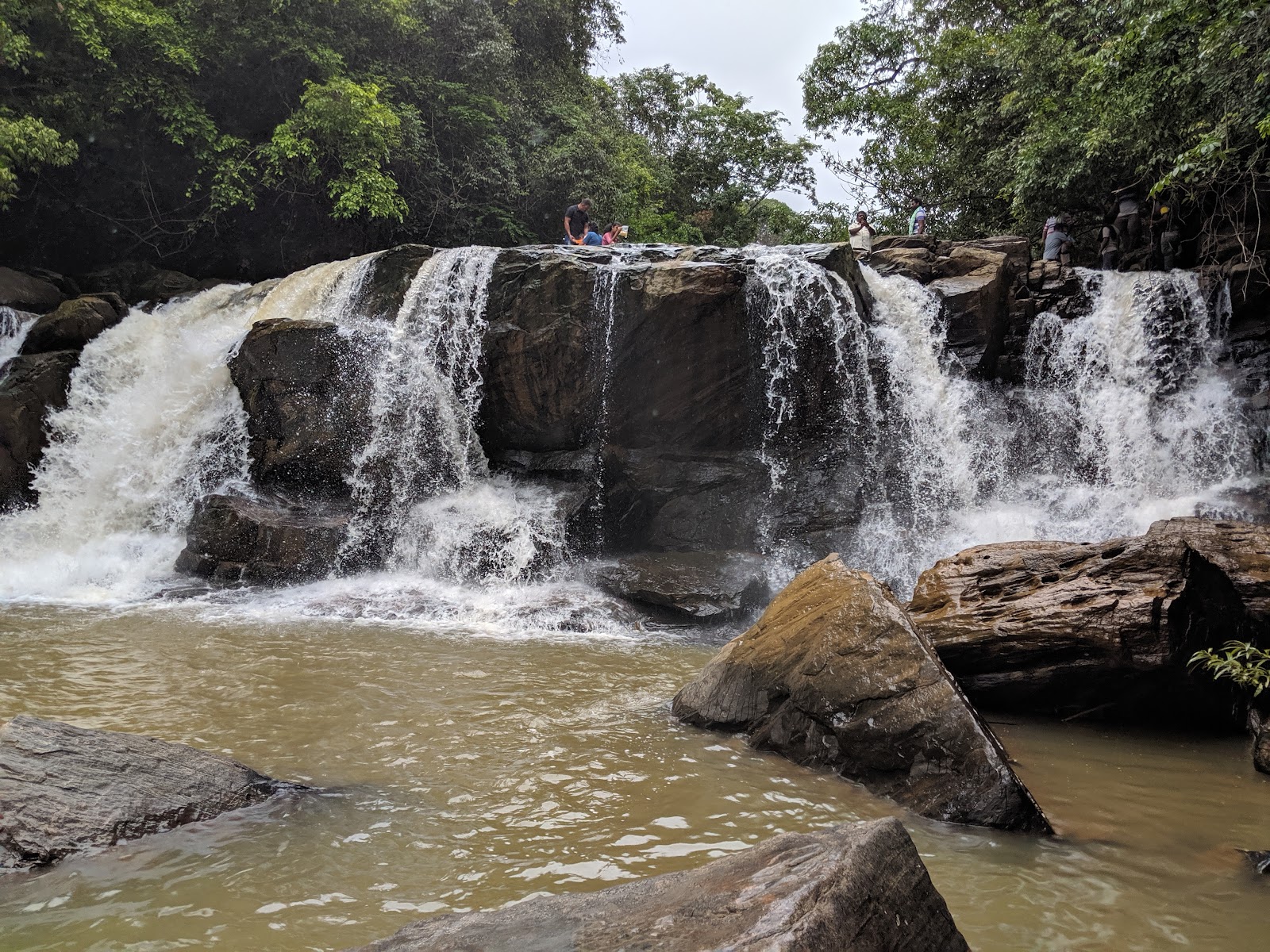 Mookanamane Abbi Falls