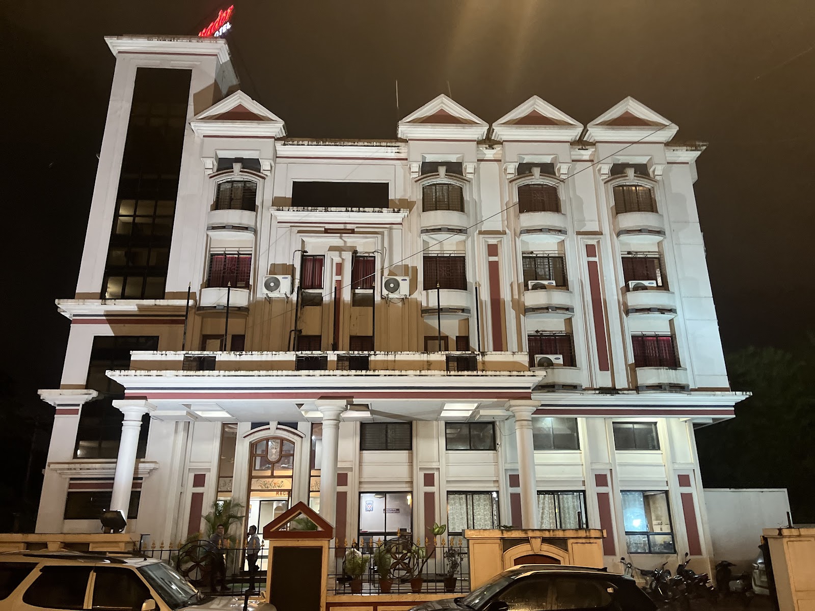 Hotel Ambassador