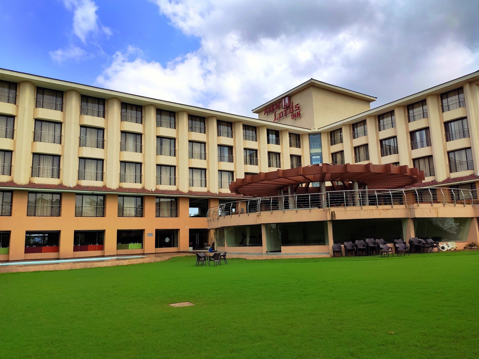 Aakar Lords Inn Saputara
