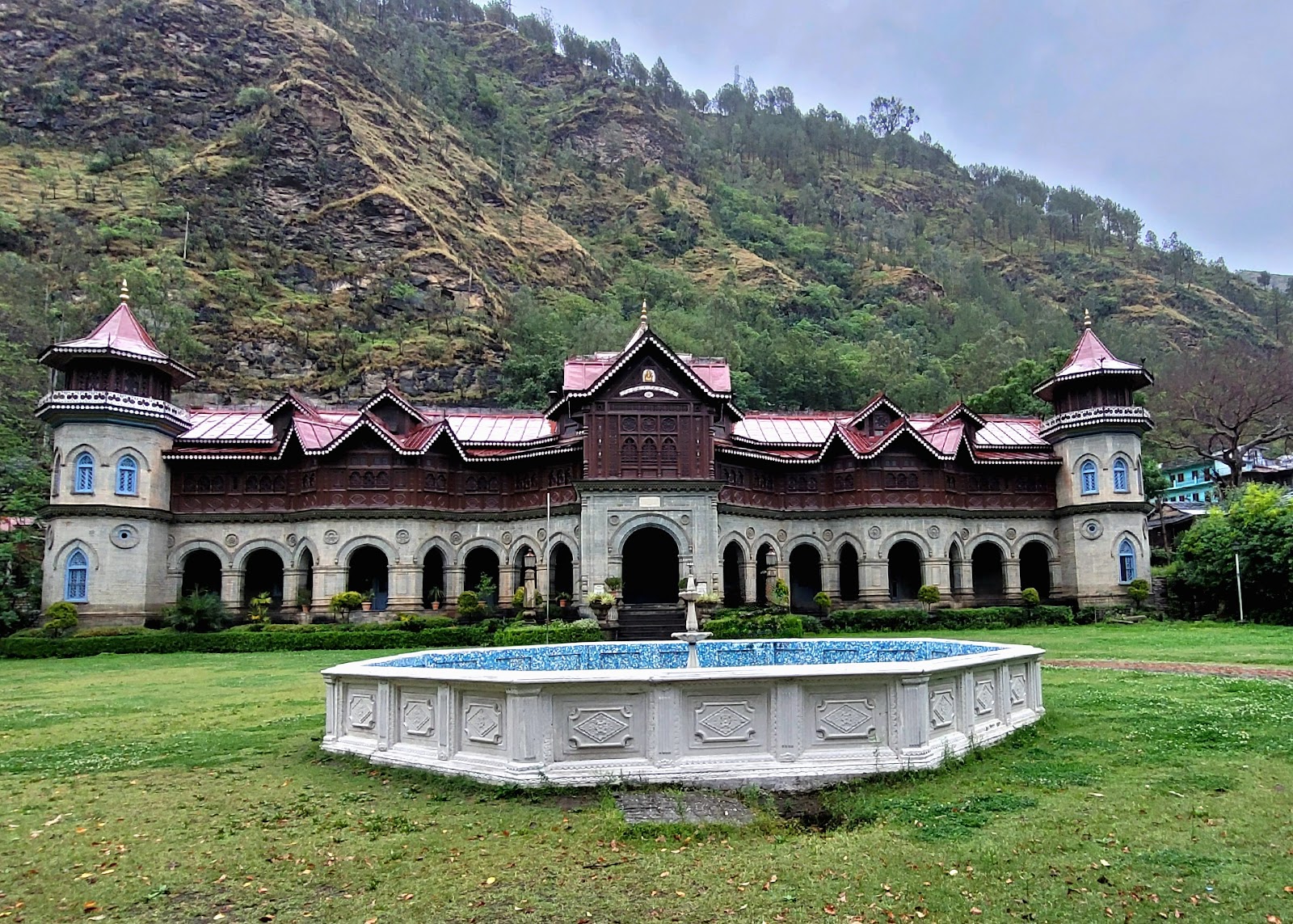 Hotel Nau Nabh Heritage, Padam Palace . Rampur Bushahr