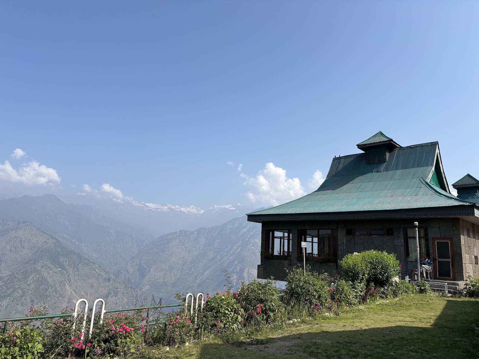 Hotel Shrikhand Sarahan (HPTDC)