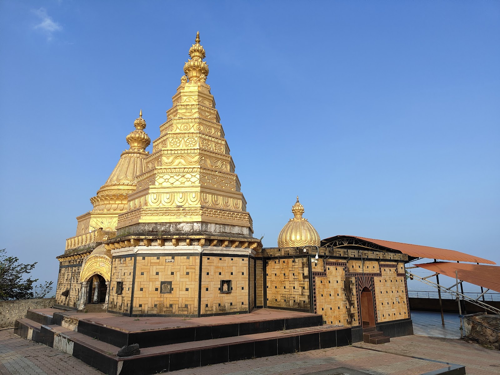 Dongrai devi Mandir, kadepur