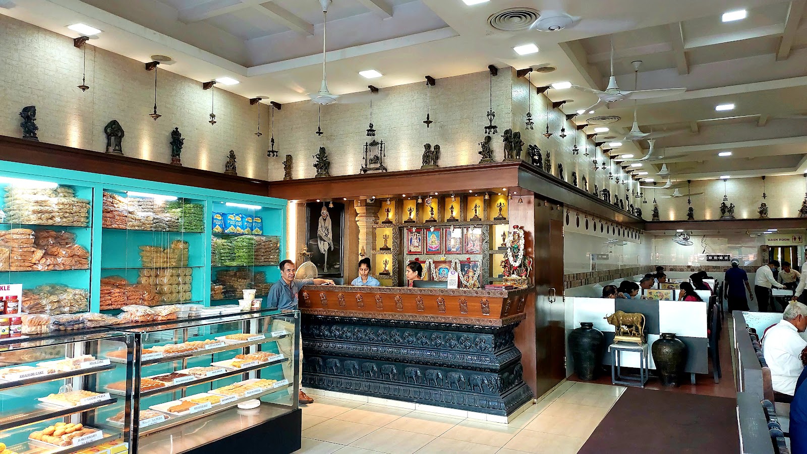 Pai Tiffins
