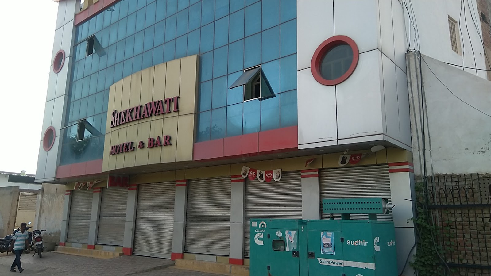 Shekhawati Hotel & Bar