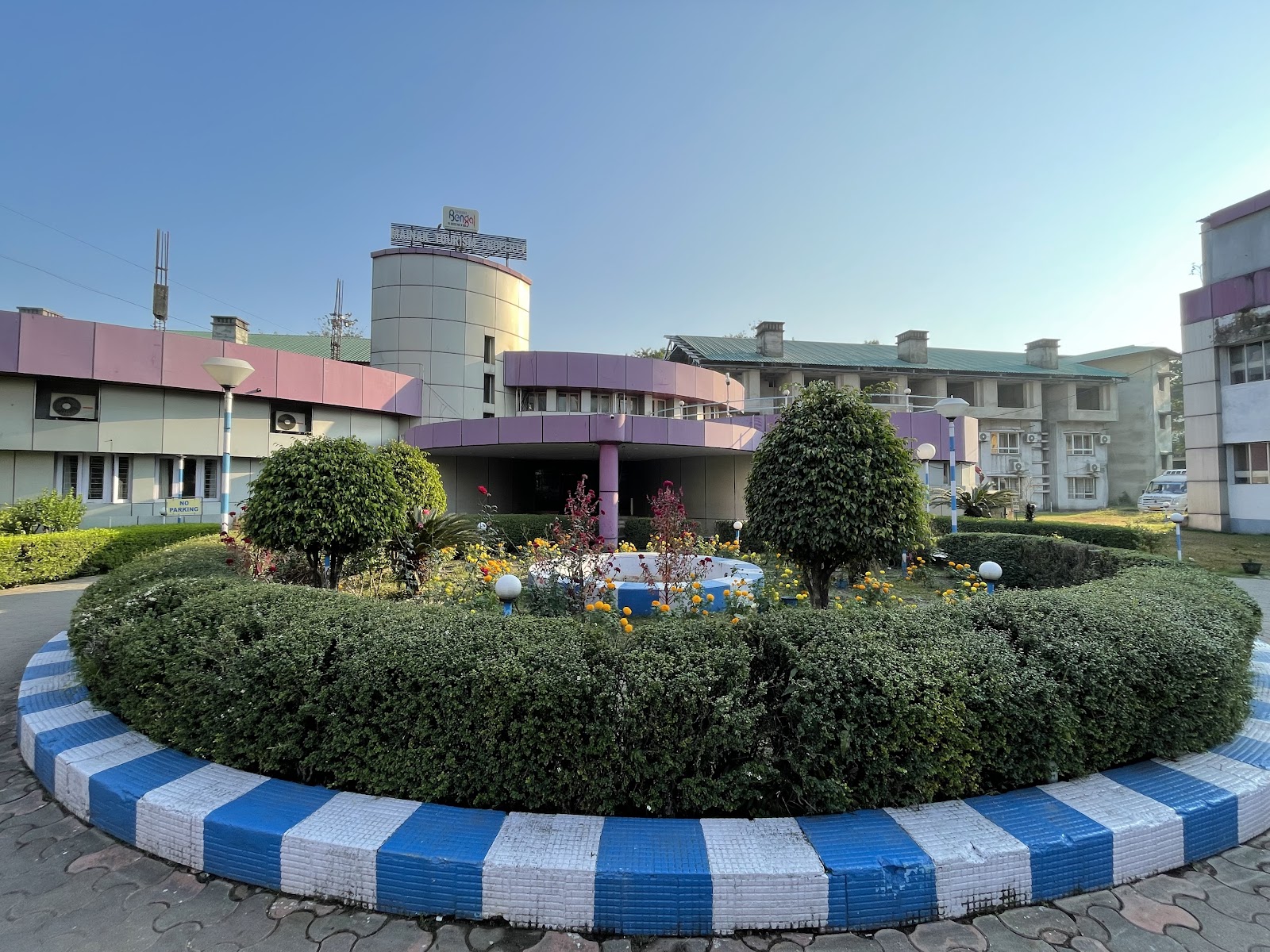 Mainak Tourist Lodge