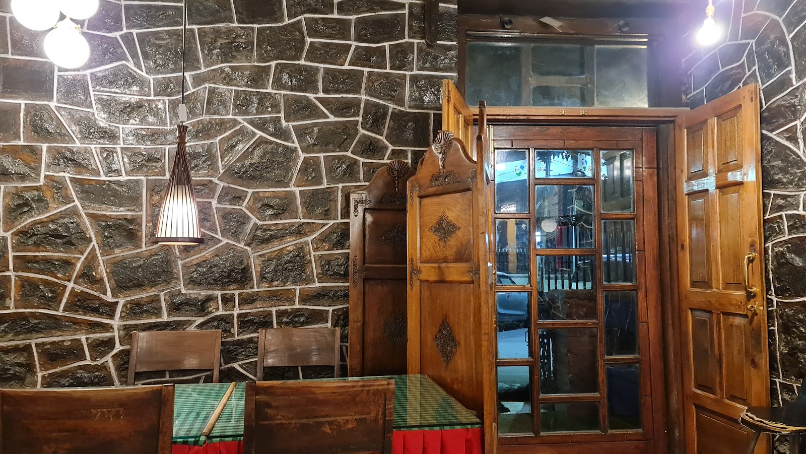Linz Cafe Srinagar