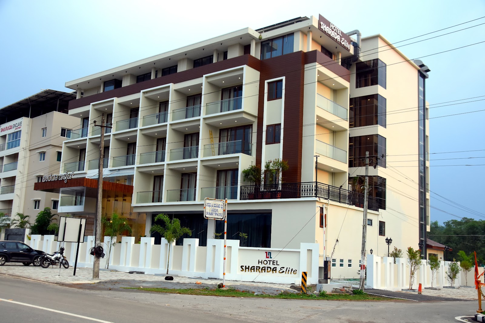 Hotel Sharada Elite