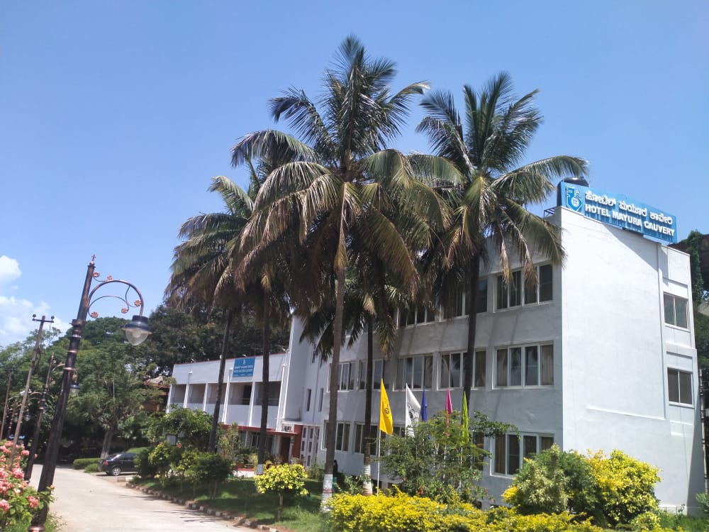 HOTEL MAYURA CAUVERY KRS