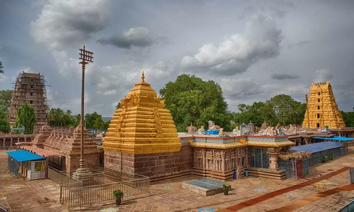 Sri Bhramaramba Ammavari Shakti Peetham Temple, Srisailam