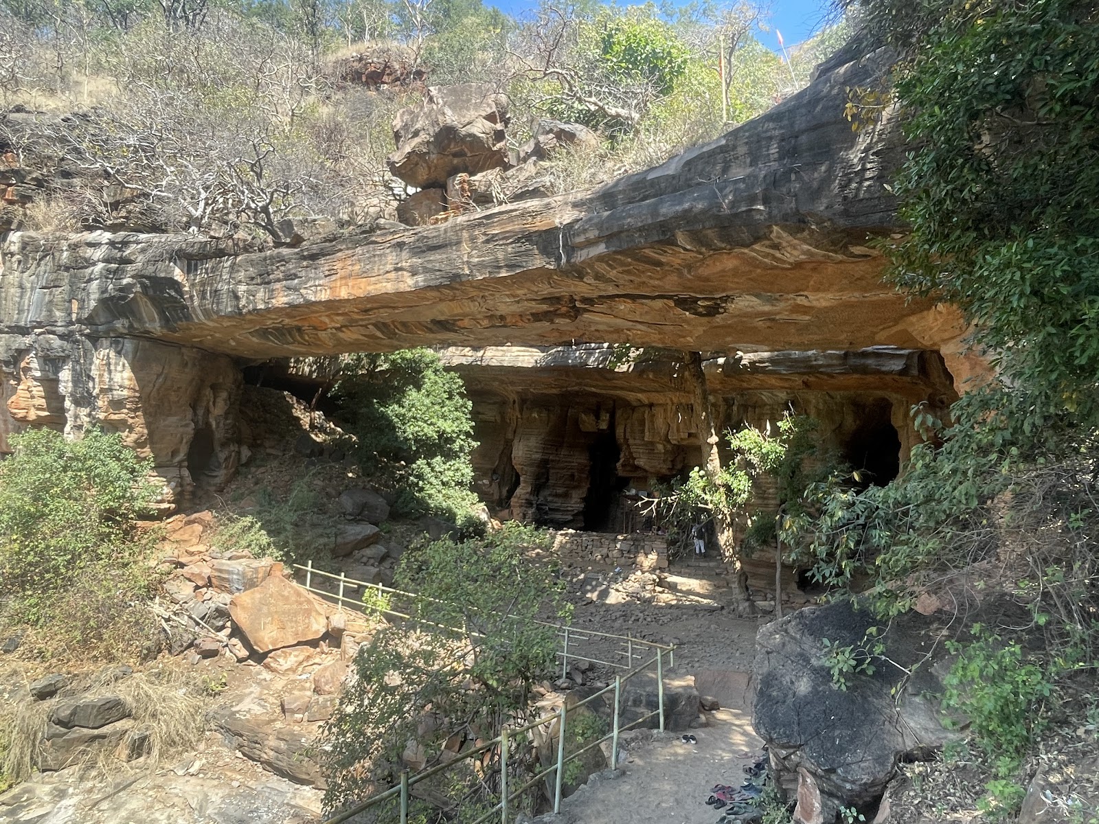 Akkamahadevi caves