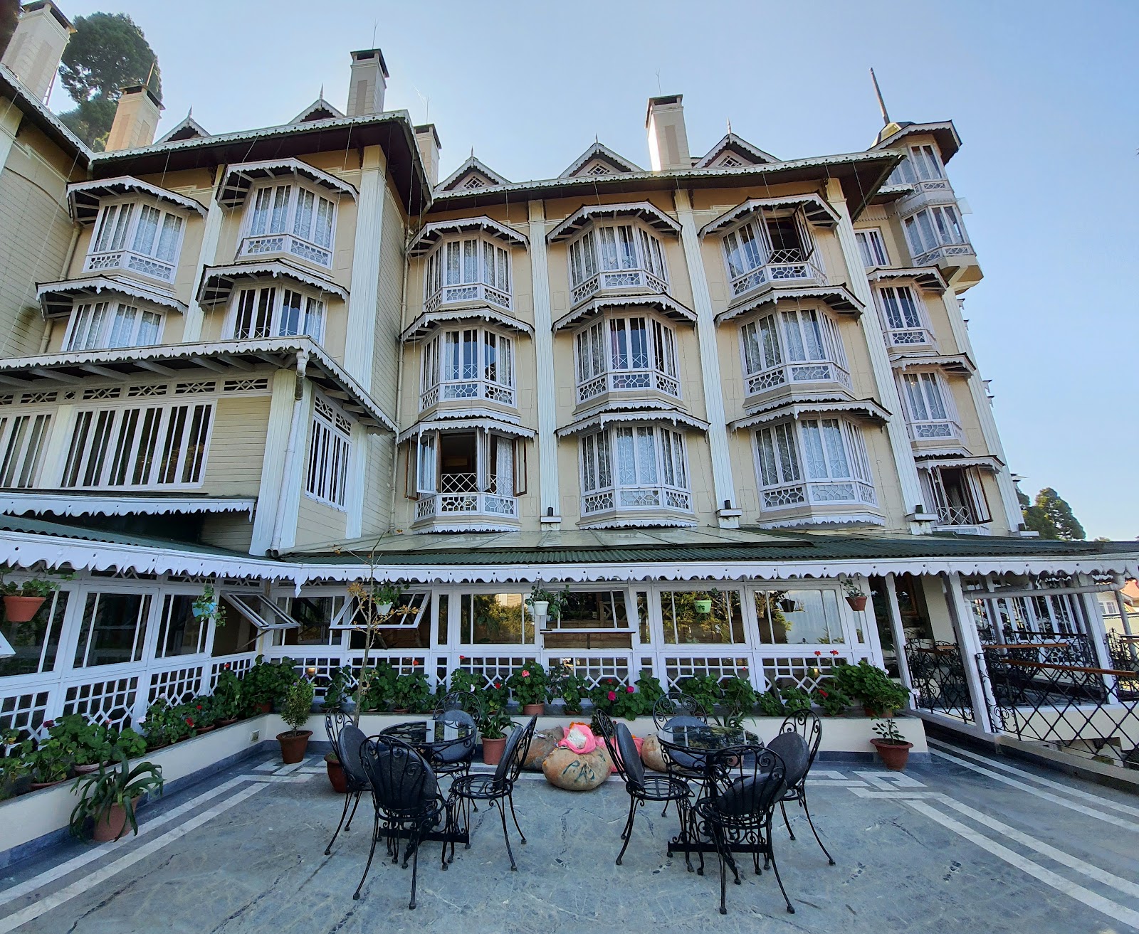 Cedar Inn