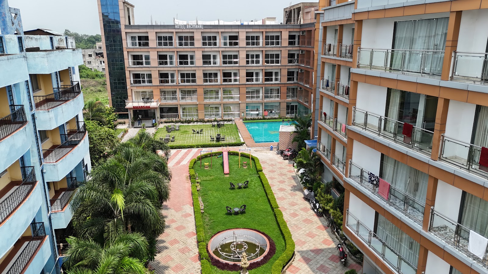 Hotel Rajmahal