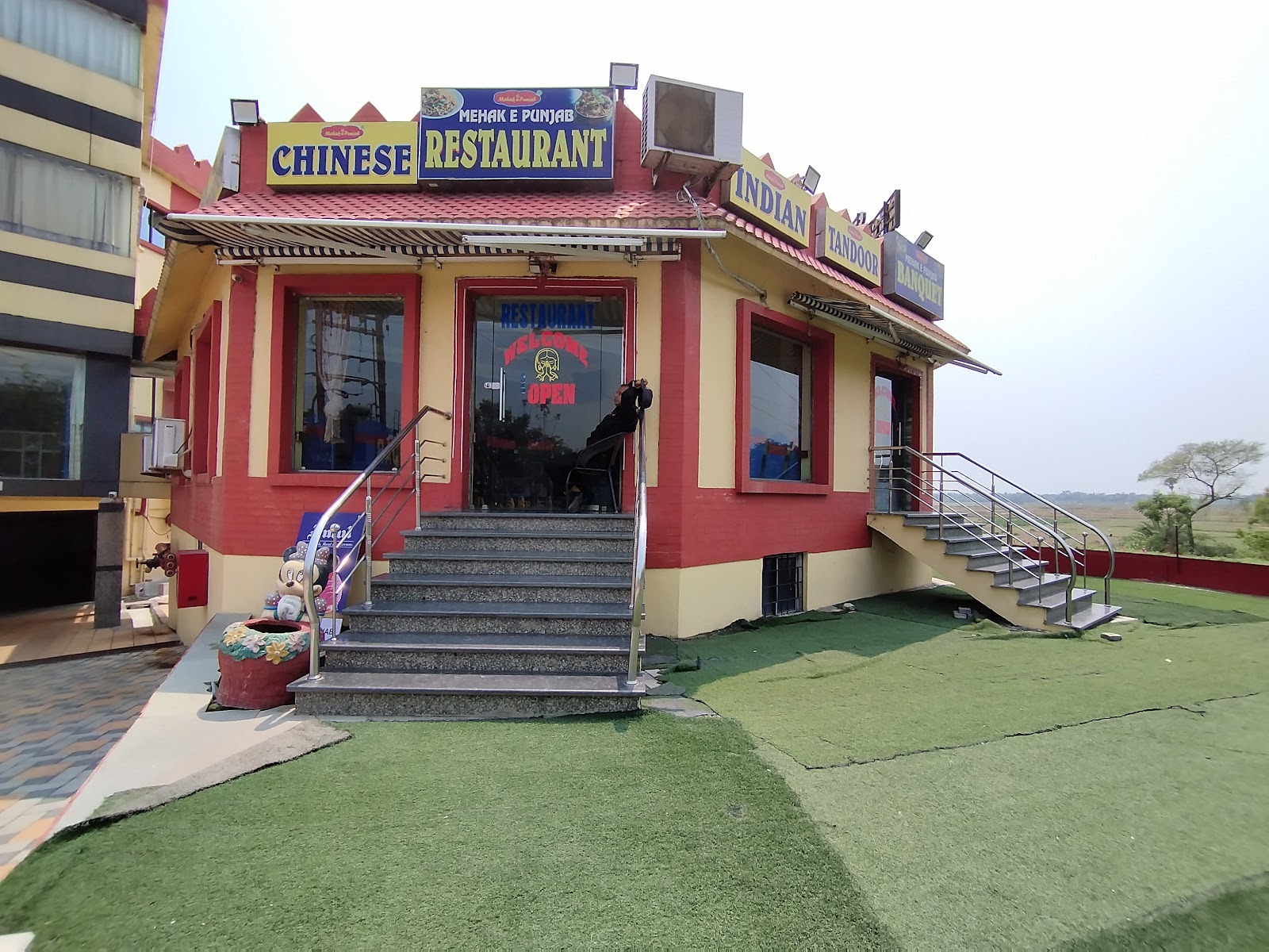 Mehak-e-Punjab Restaurant Tarapith