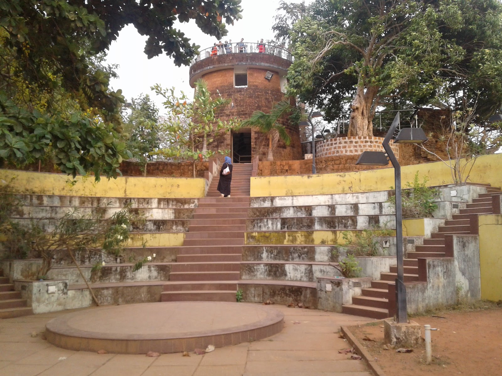Overburry's Folly ഓവർബെറി ഫോളി