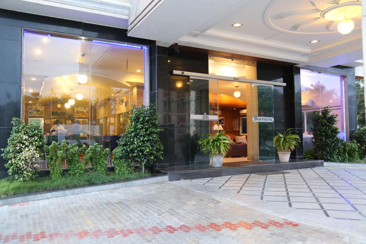 Hotel Udhayam International, Thiruchendur