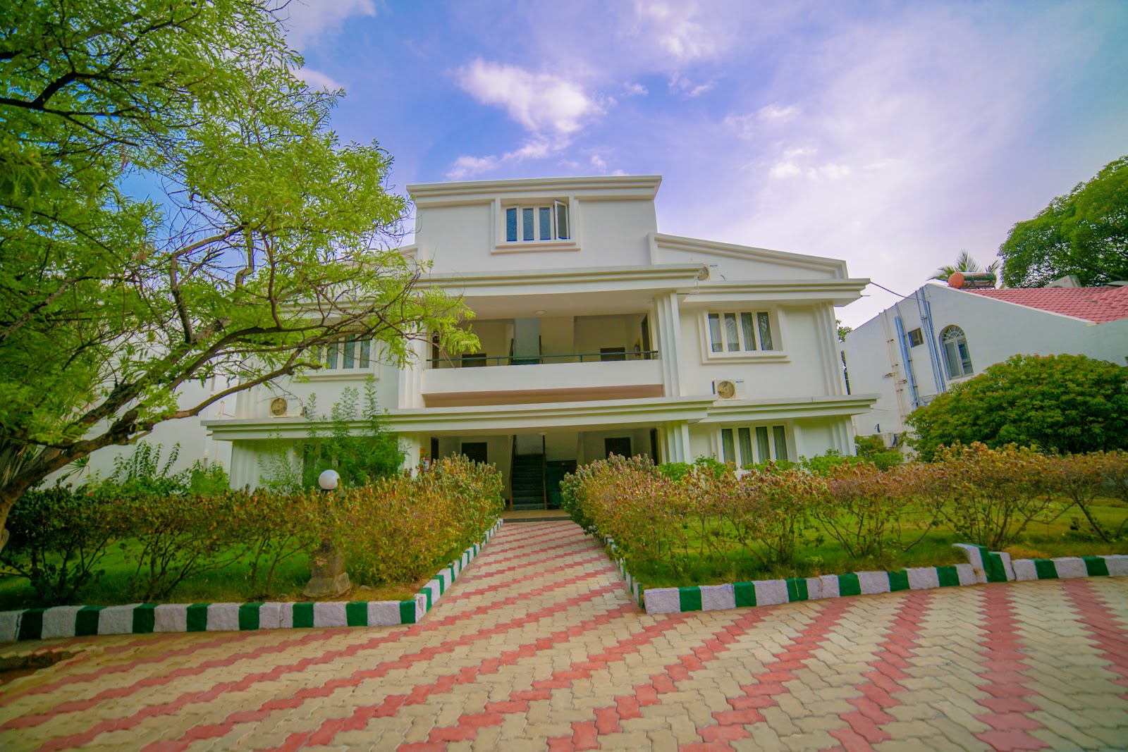 Poppys Vista Hotel