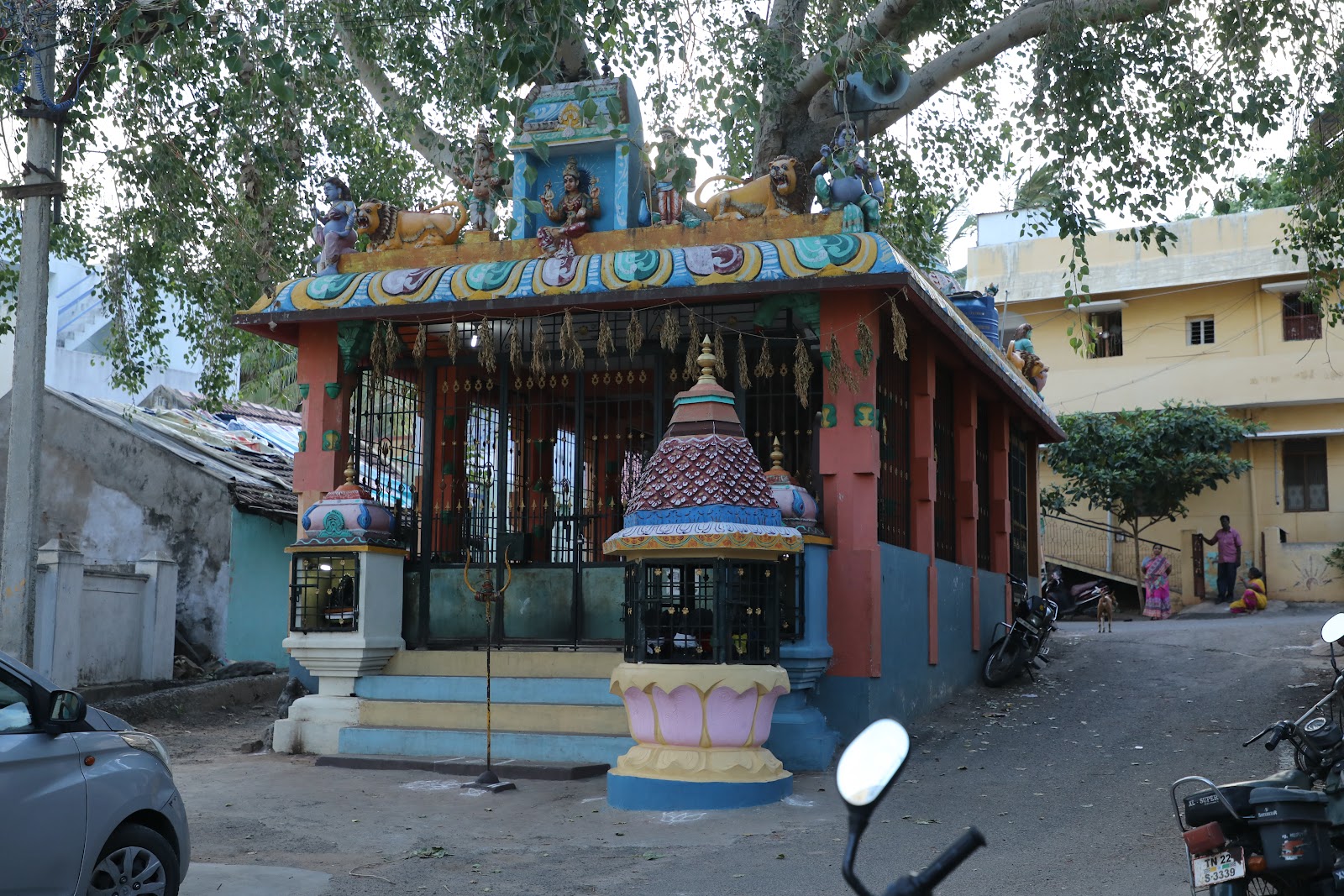 Aadhi Parasakthi Amman temple
