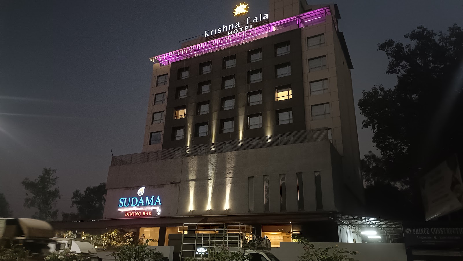 Hotel Krishna Palace