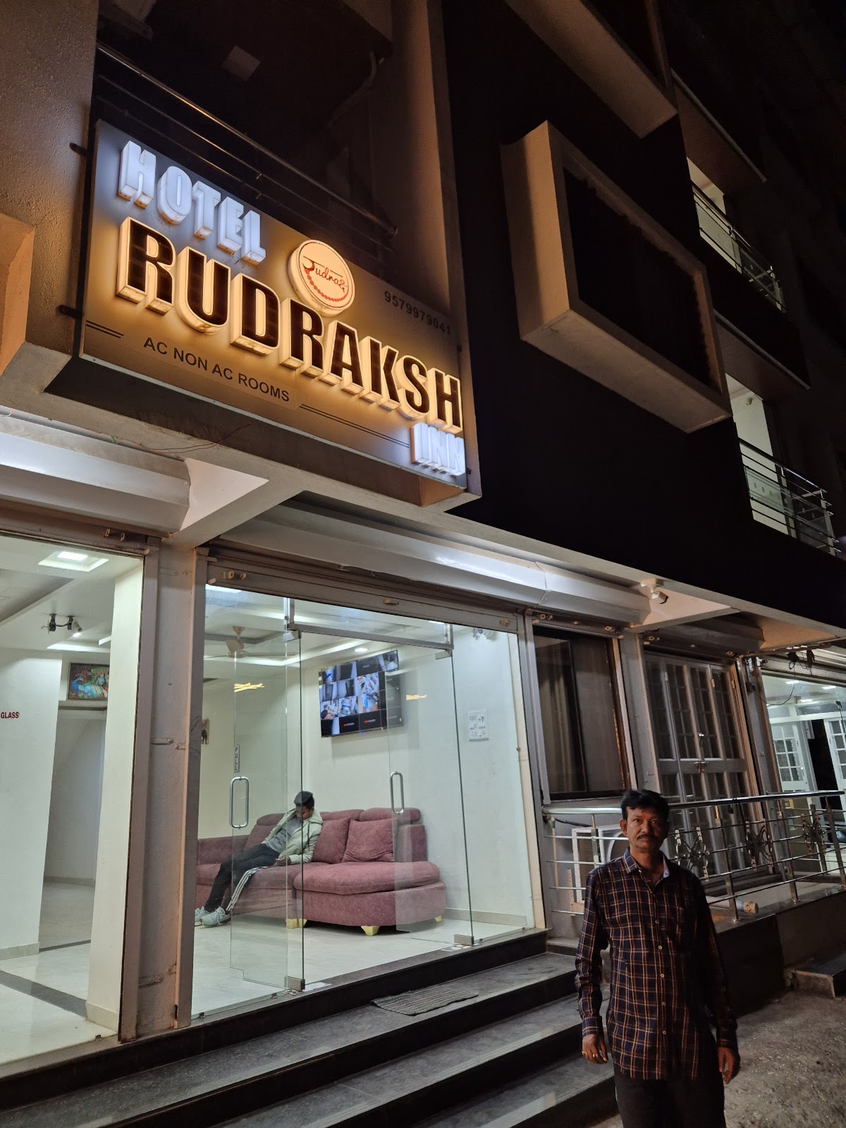 Hotel rudraksh inn