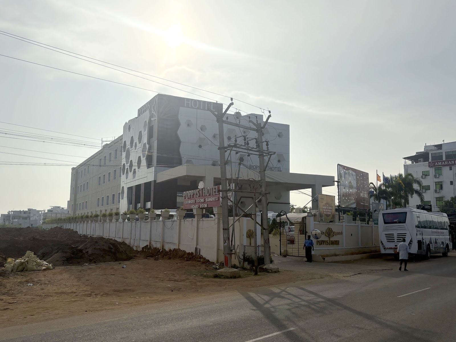 POPPYS Hotel - Madurai
