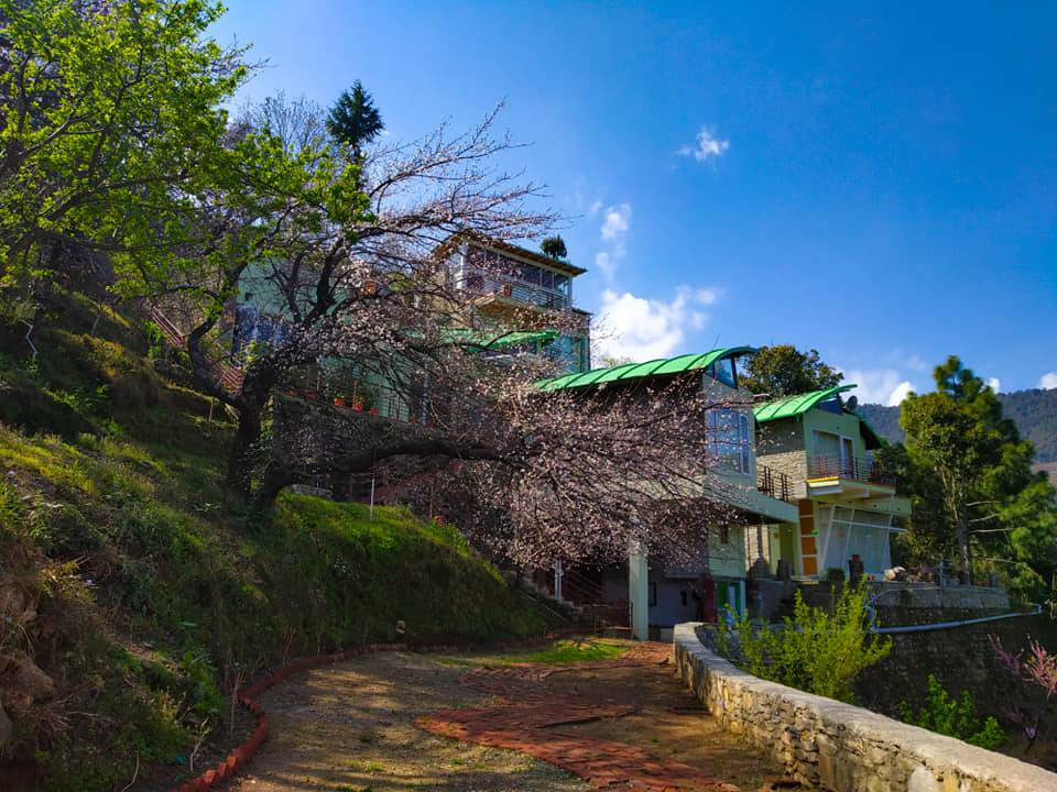 Seclude Ramgarh, Cliff's Edge