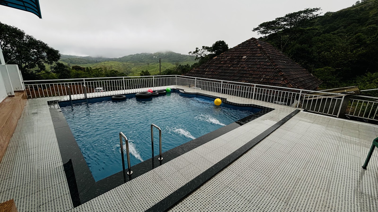 VAGA CLOUD 9 POOL HERITAGE RESORT