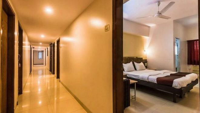 Hotel Vashi Inn