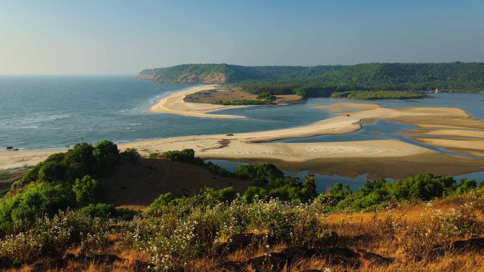 Mochemad Beach