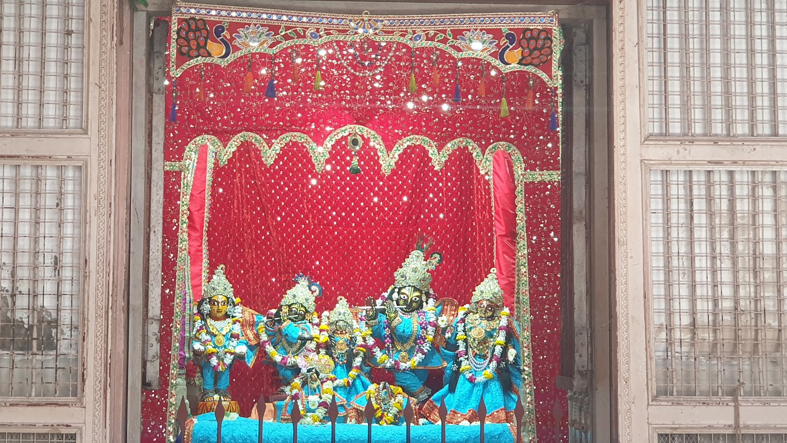 Shri Radha Gokulanand Mandir