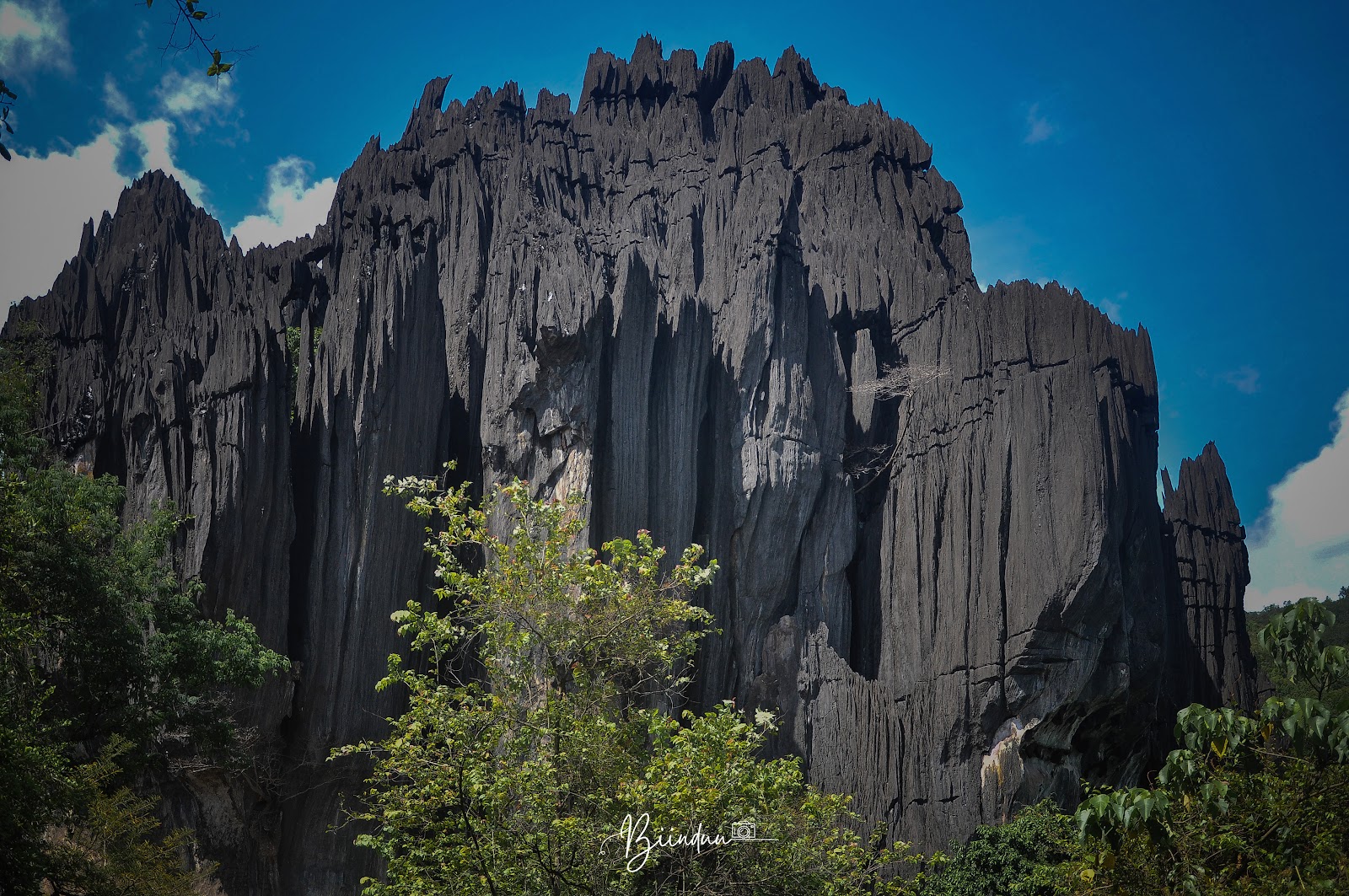 Yana Rocks