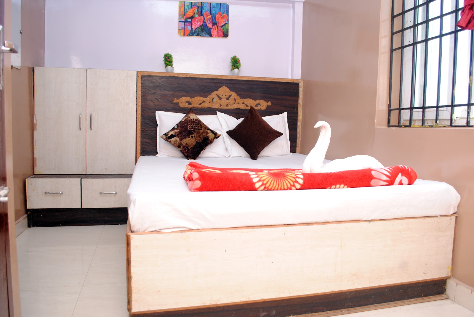 Amudha mess and rooms